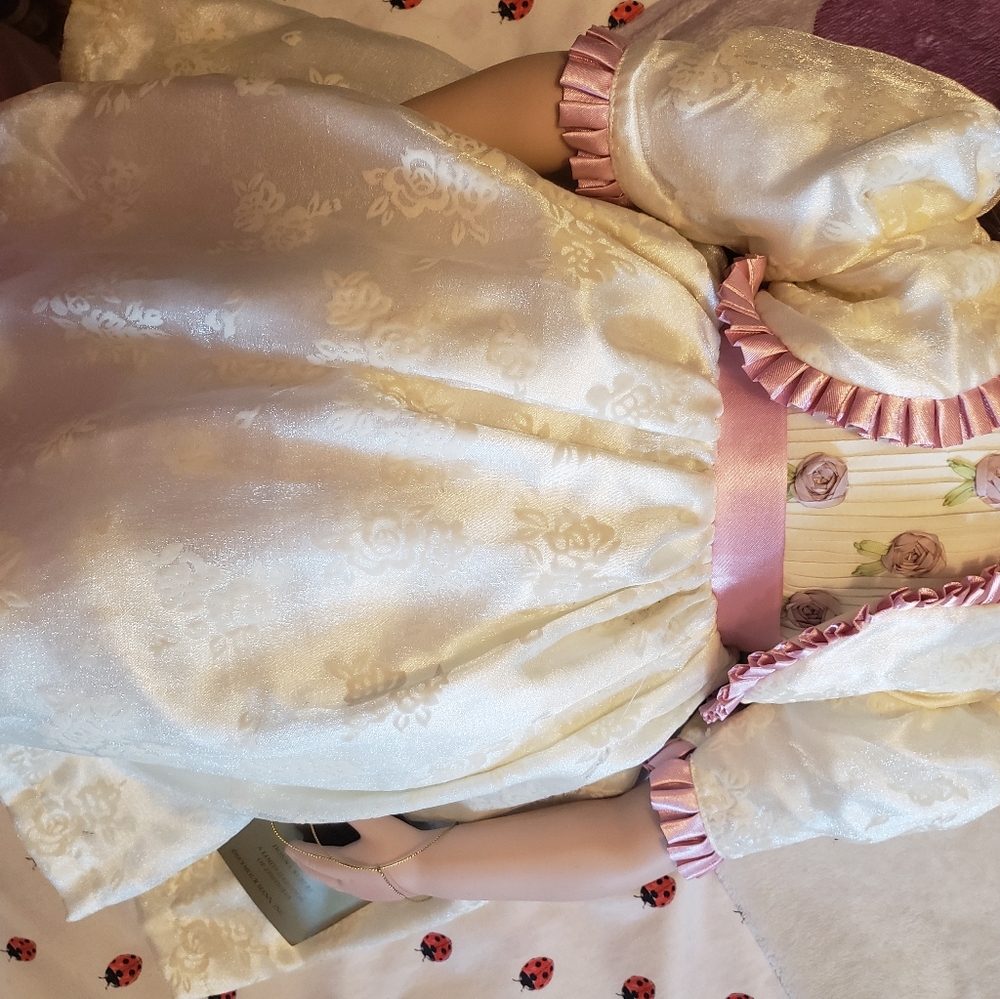 Porcelain Doll - Picture 4 of 7